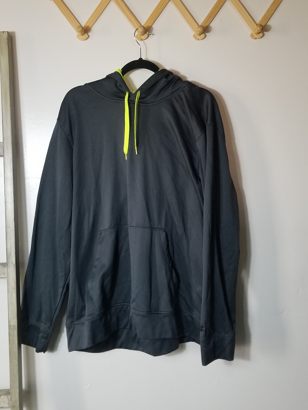 FIVE STAR MEN'S DARK GRAY WITH YELLOW HOODIE SIZE 2XL